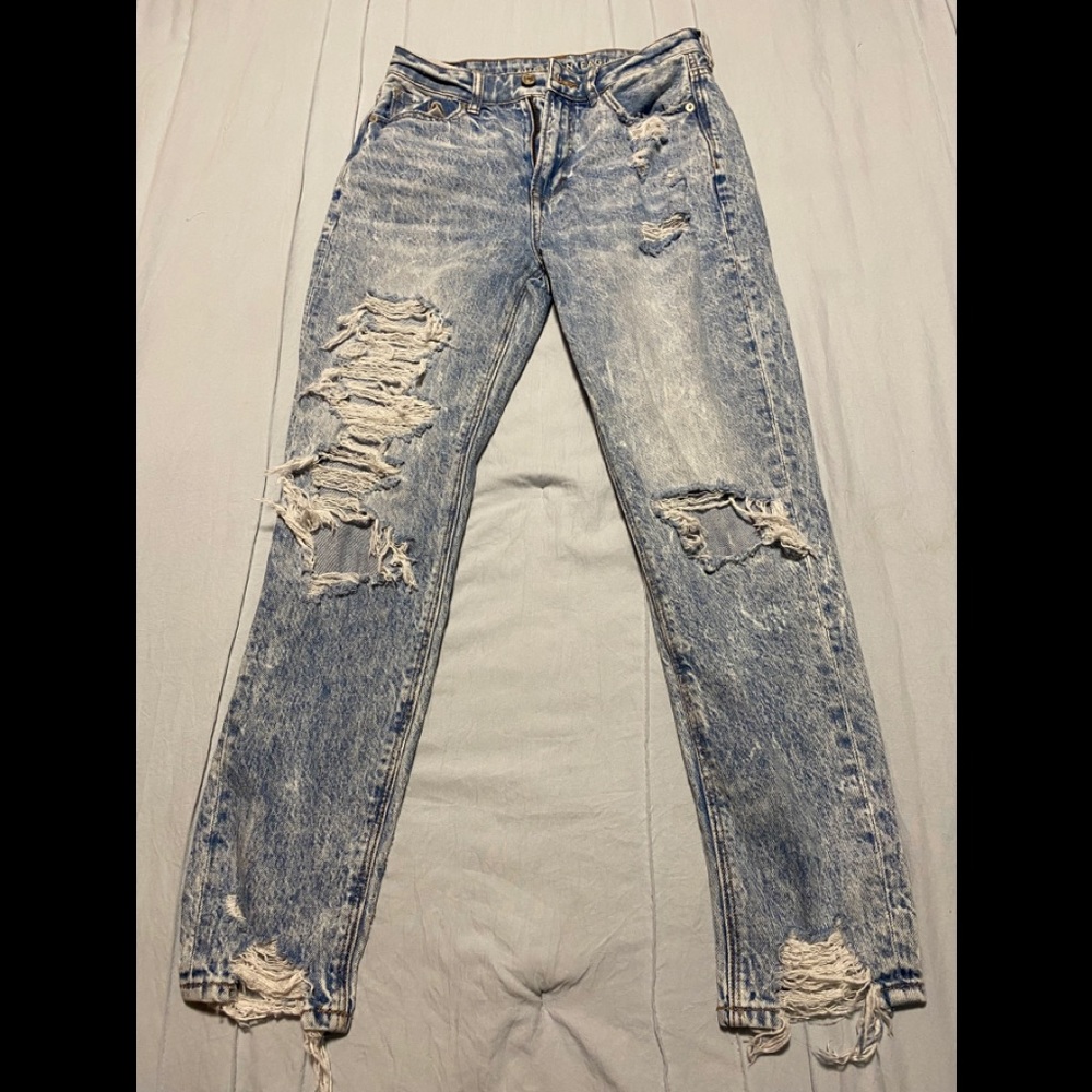 American Eagle Mom Jeans